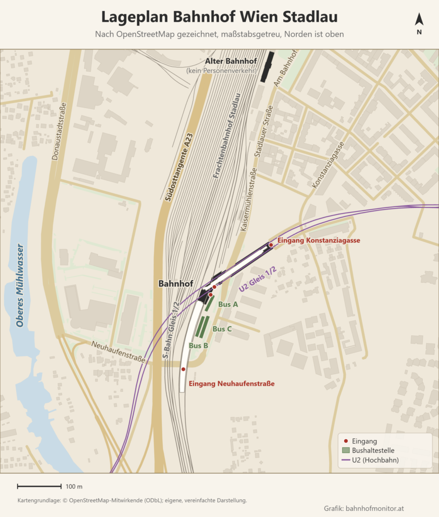 Lageplan der Station Wien Stadlau nach OpenStreetMap, Norden oben: Der S-Bahn-Bahnsteig mit Gleis 1 und 2 verläuft in Nord-Süd-Richtung, nordöstlich schließt das dunkel gezeichnete Stationsgebäude mit dem U2-Bahnsteig in Hochlage an. Östlich davon liegen die Bushaltestellen A, B und C an der Kaisermühlenstraße, Eingänge gibt es an der Neuhaufenstraße, der Kaisermühlenstraße und der Konstanziagasse. Westlich verlaufen die Südosttangente A23 und das Obere Mühlwasser, im Norden liegen der Frachtenbahnhof und der alte Bahnhof.